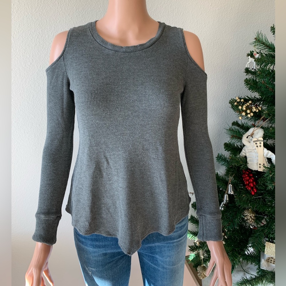 LNA Ribbed Knit Cold Shoulder Top